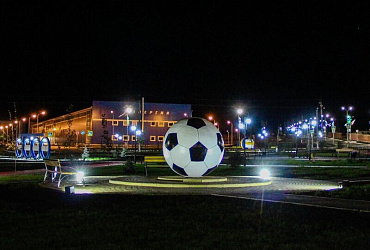 В Татищеве Саратовской области благодаря нацпроекту «Жильё и городская среда» появился обновленный сквер «Спортивный»