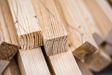 Минстрой России разрабатывает современные национальные стандарты для деревянных конструкций