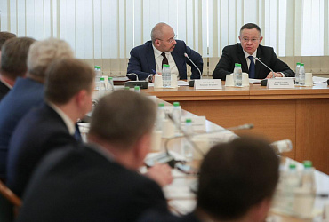 Глава Минстроя России Ирек Файзуллин выступил в Госдуме на заседании Комитета по природным ресурсам, собственности и земельным отношениям
